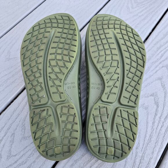 Oofos Adult Unisex Original Thong Flip Flop Forest Green, Size W 9 & 7 - Picture 5 of 6